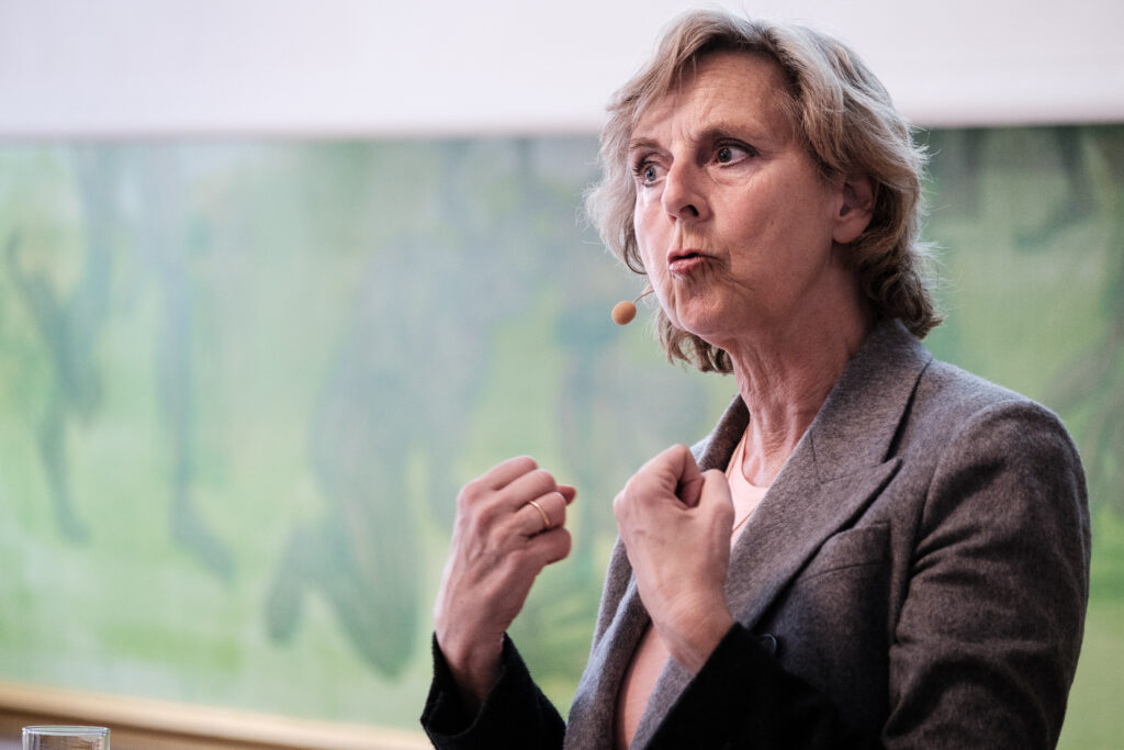 Connie Hedegaard ved den energipolitiske konference i Moltkes Palæ i København