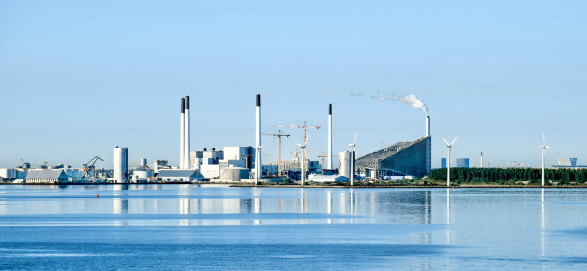 Incineration,Plant,Amager,Slope,(amager,Bakke),In,Copenhagen,,Denmark