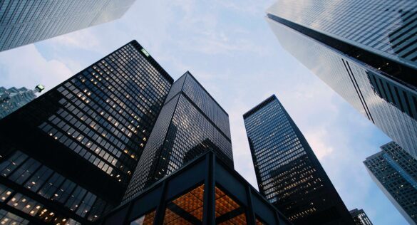 BR_SkyscrapersFromAbove_CBS_KeyVisual.jpg-Presentation