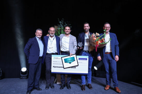 20251030-vinder-fjernvarmeprisen-din-forsyning-1 Winner of the District Heating Award 2025 is DIN Forsyning A/S, whose large plant at the harbour in Esbjerg helps put Danish district heating on the world map.