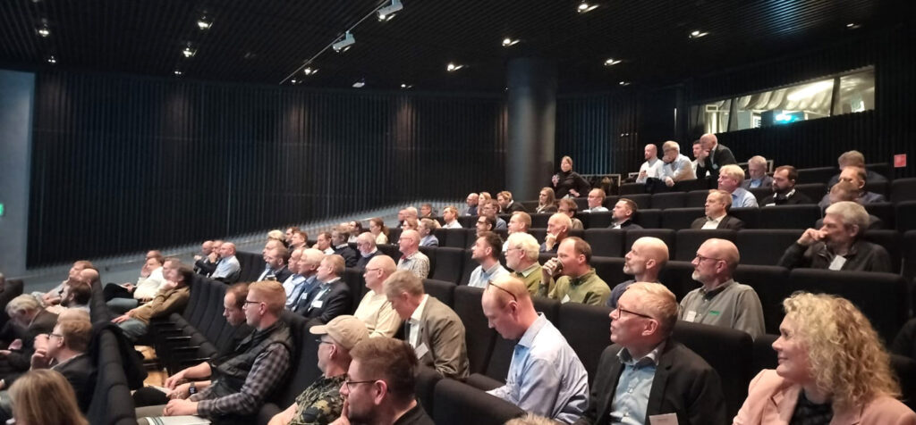 Participants gathered at ARoS in Aarhus for Fjernvarmens Branchemøde 2026, where security of supply and biomass dominated the agenda.